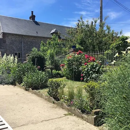 Maison De Pecheur Sur La Cote D'albatre